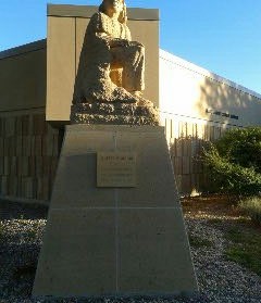 Statue 1 1379115684101.jpg